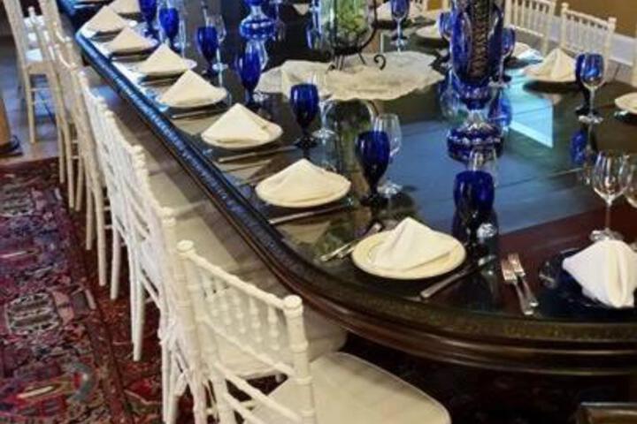 STONE MANOR BED & BREAKFAST INN