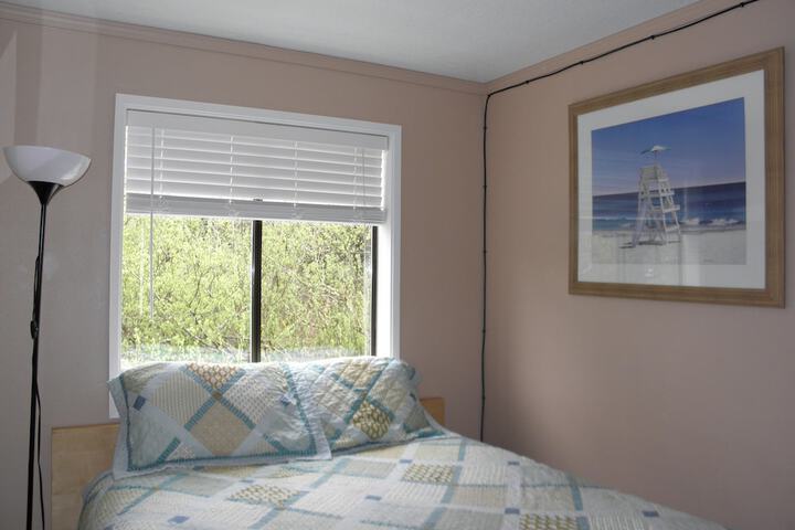 Room 32 of 60