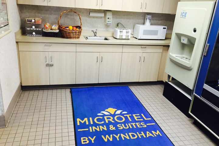 Microtel Inn & Suites by Wyndham Baldwinsville / Syracuse