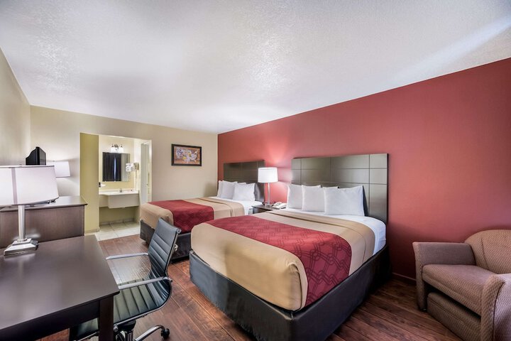 Room 14 of 37