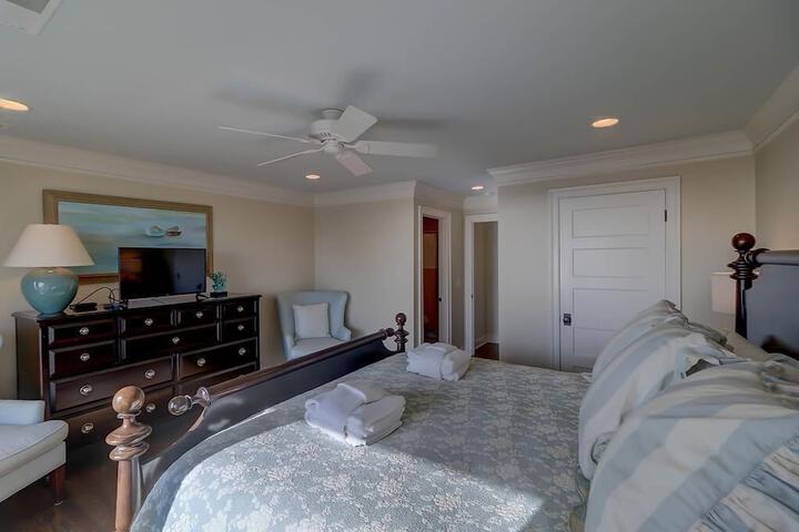Room 14 of 30