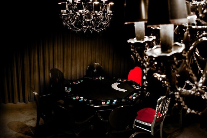 Room 15 of 36