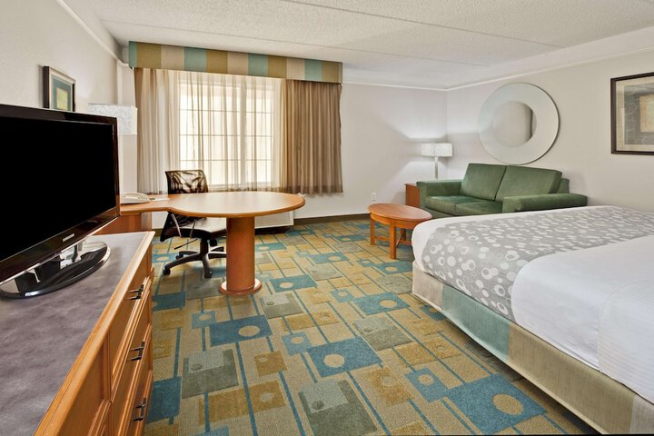 La Quinta Inn & Suites by Wyndham Ft. Lauderdale Airport