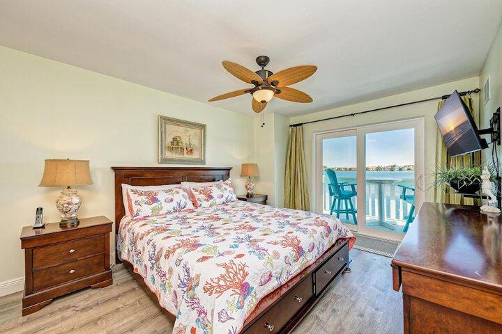 Anna Maria Island Beach Palms 5B
