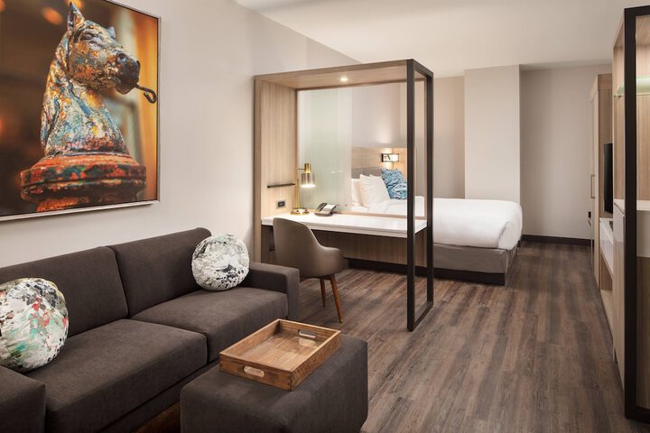 Room 21 of 46