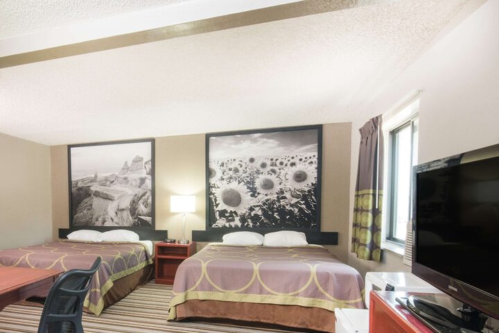Room 9 of 26