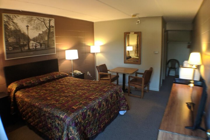 Room 15 of 30