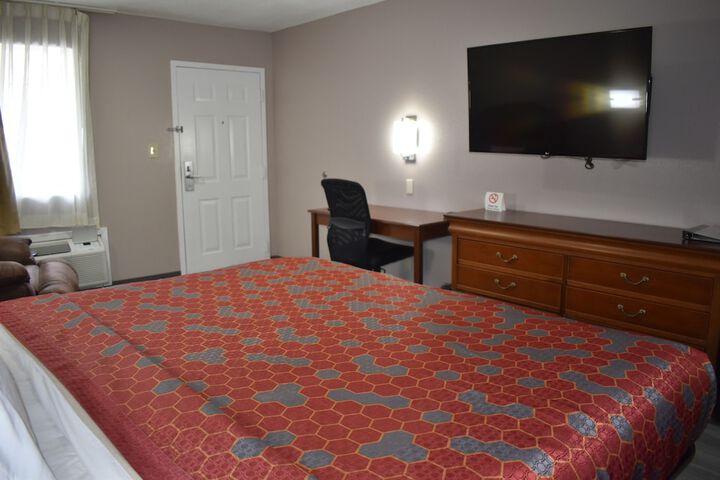 Room 5 of 14