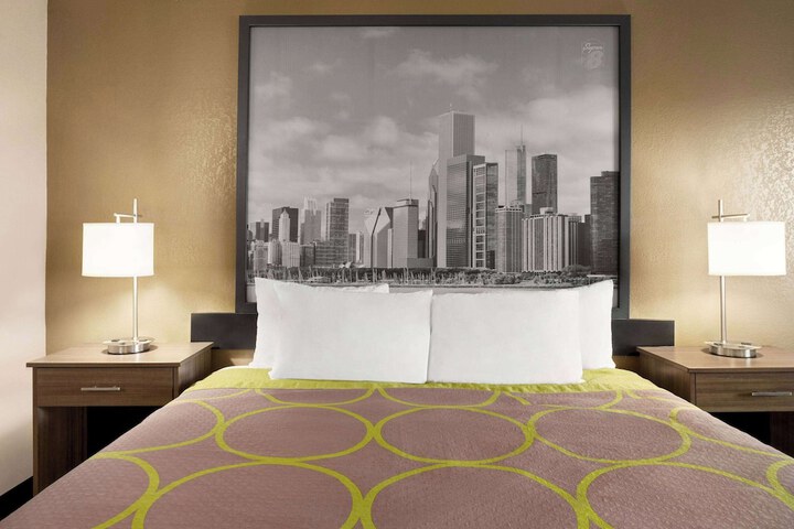 Room 14 of 36