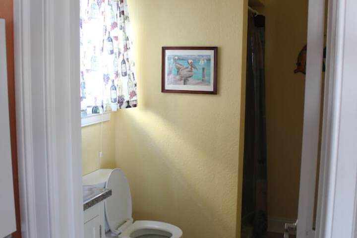 Room 27 of 46