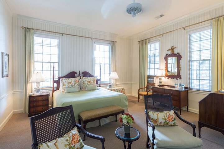 Room 38 of 107