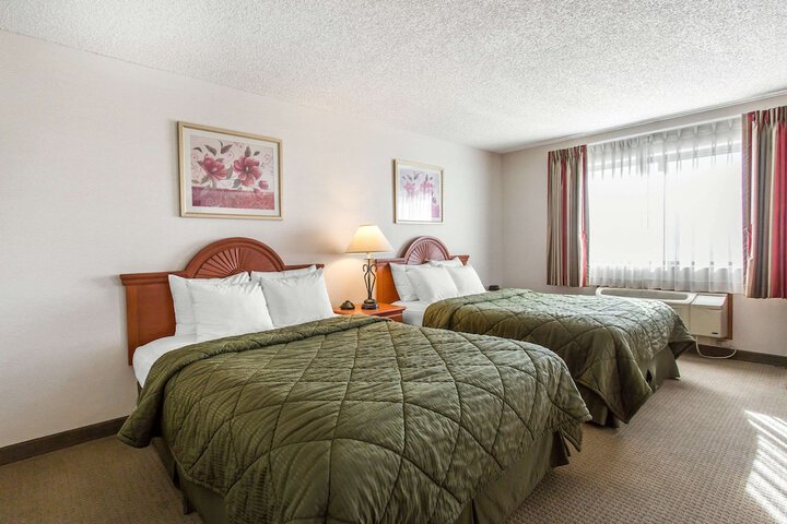 Room 32 of 48