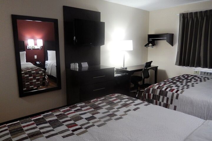 Room 27 of 34