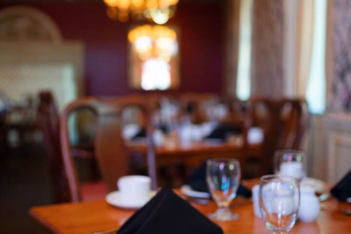 Dining 44 of 62