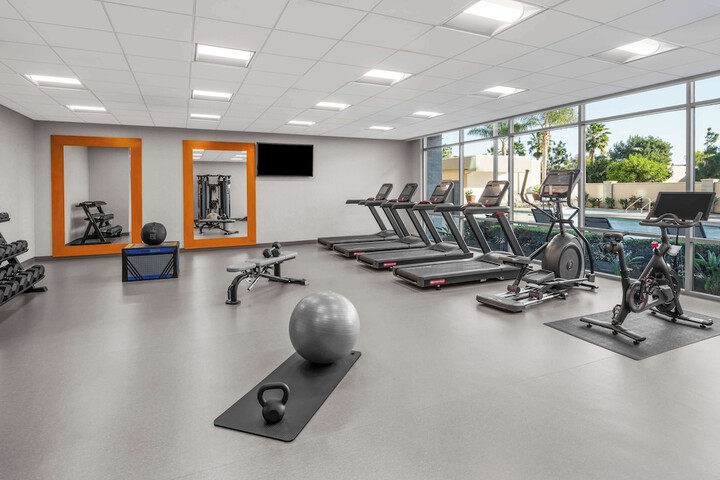 Homewood Suites by Hilton Anaheim Resort – Convention Center