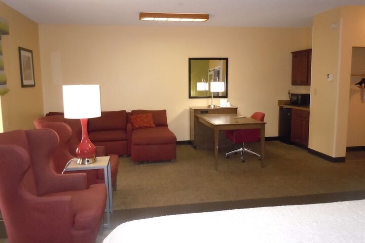 Room 9 of 27