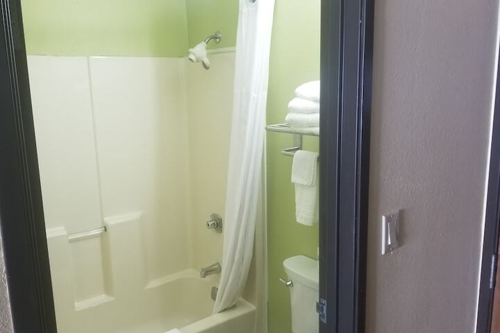 Room 16 of 26