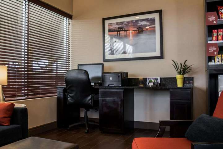 Business Center 45 of 50