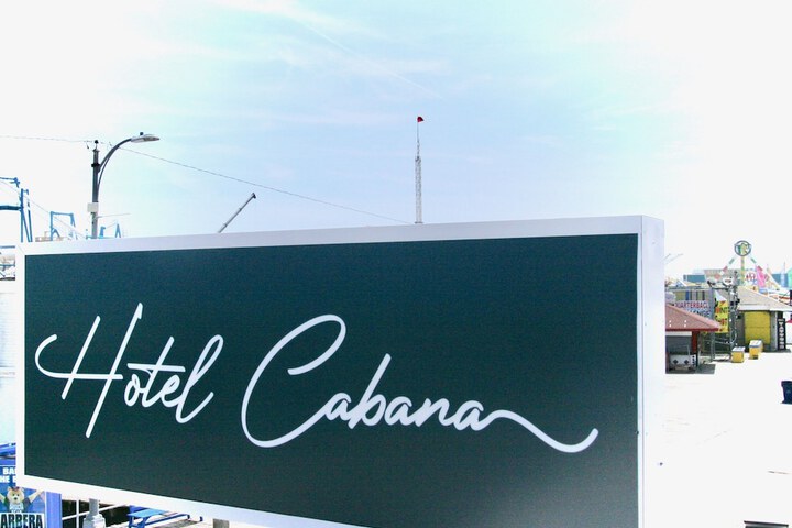 Hotel Cabana Oceanfront / Boardwalk