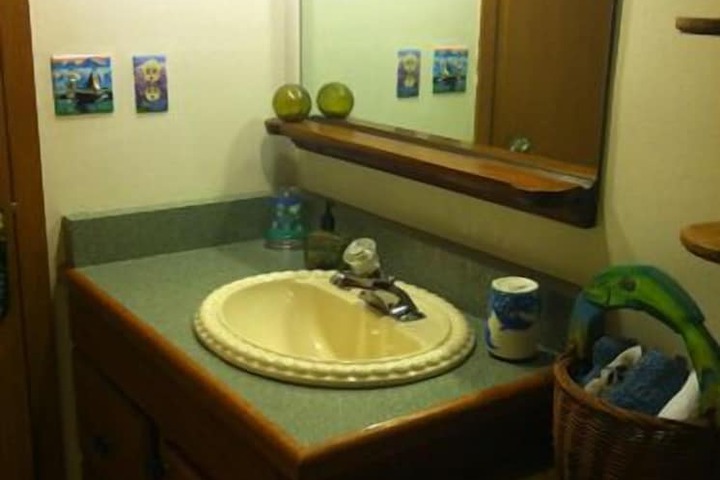 Room 13 of 30
