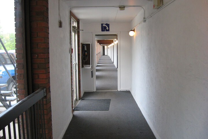 Ballroom/Hall 35 of 38