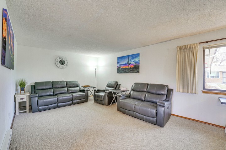 Downtown Delta Condo 34 Mi to Black Canyon!