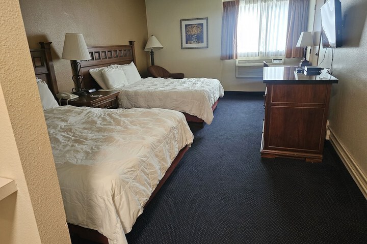 Room 23 of 66