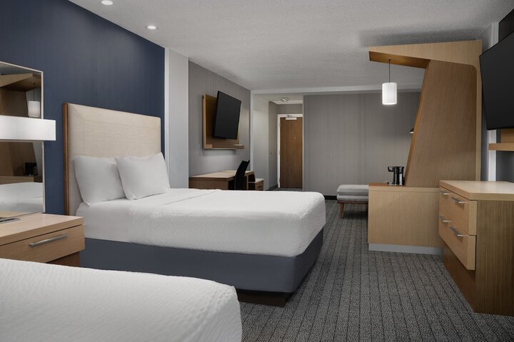 Room 17 of 37