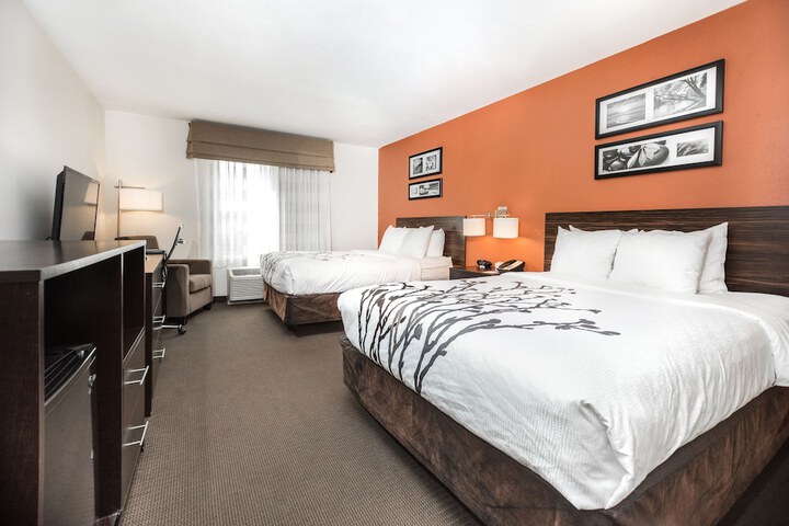 Room 14 of 37
