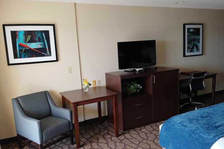 Room 9 of 28