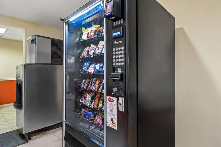 Super 8 by Wyndham Marana / Tucson Area