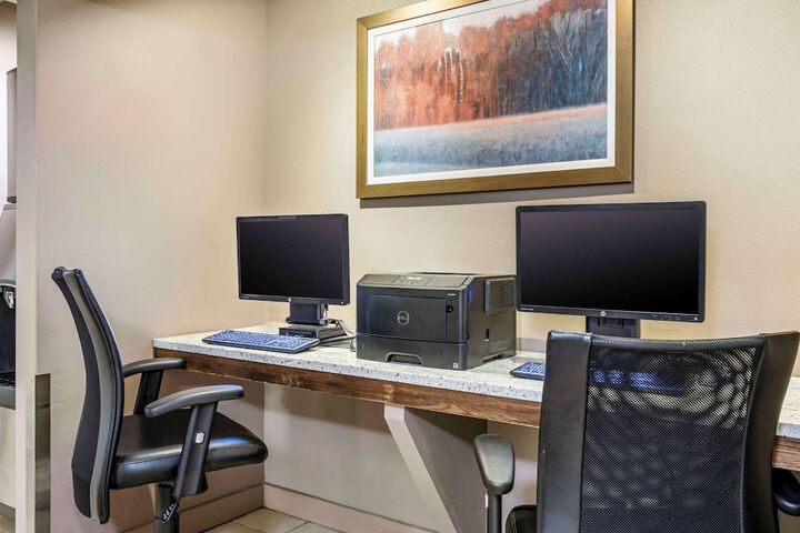 Business Center 57 of 58