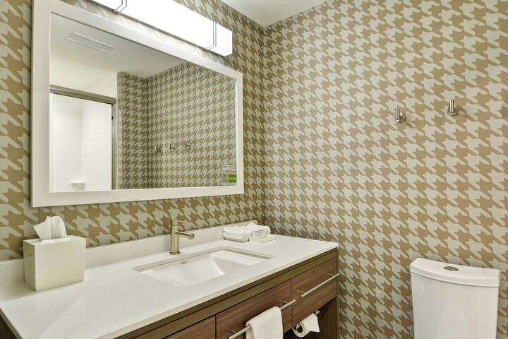 Room 18 of 42