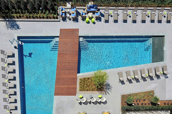 The Stella Hotel Autograph Collection