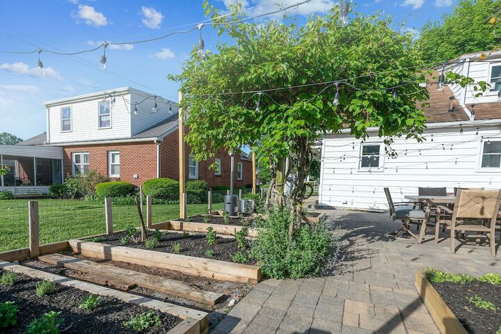 sweet Serenity" Stay 10 Minutes From Hershey 3 Bedroom Home by RedAwning