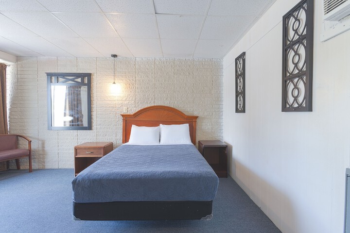 Room 47 of 78