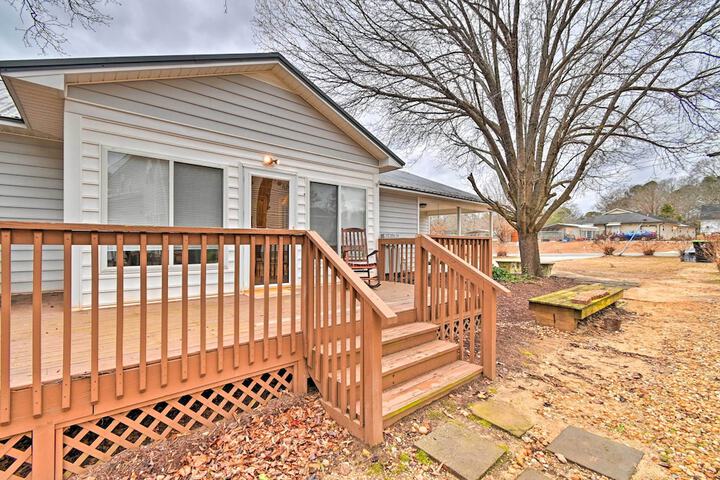 Pet-friendly Lillington Abode 1 Mi to River