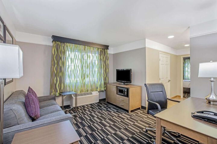 Room 17 of 30