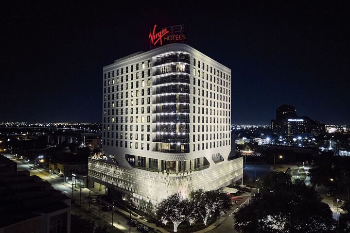Hotel 2 of 92