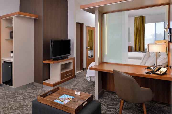 Room 22 of 34