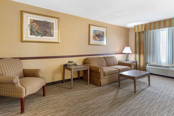 Room 43 of 68