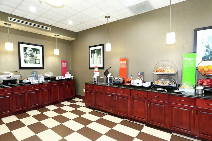 Hampton Inn & Suites Lamar