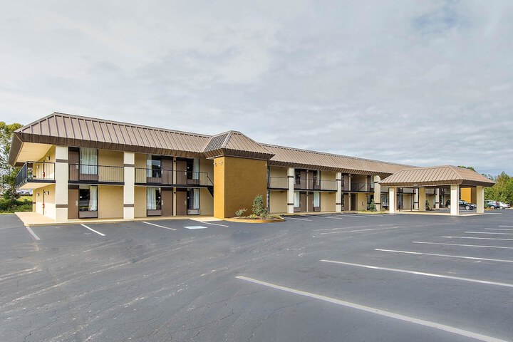 Hotel 3 of 25