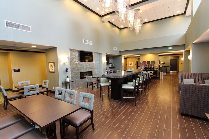 Hampton Inn & Suites by Hilton St. Johns Airport