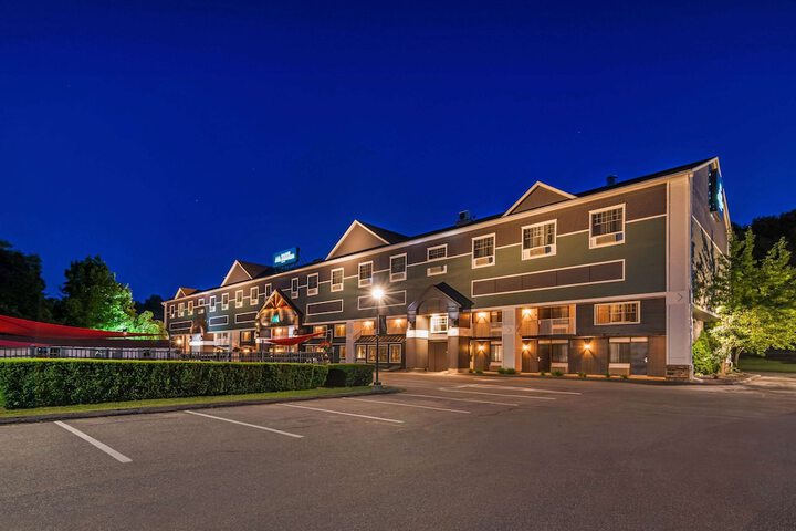 Hotel 2 of 125