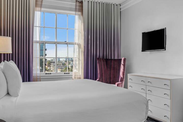 Room 21 of 51