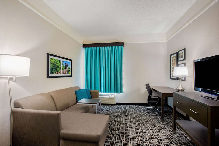 Room 20 of 35