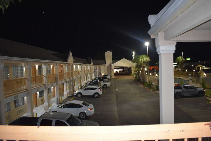Hotel 4 of 40