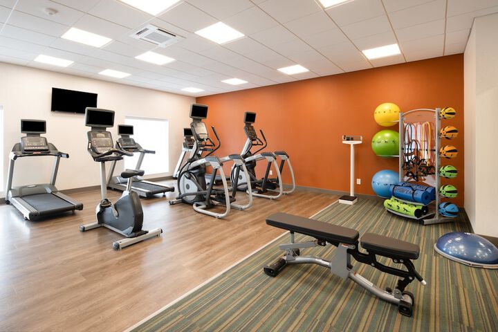 Holiday Inn Express & Suites Ft. Myers Beach-Sanibel Gateway by IHG