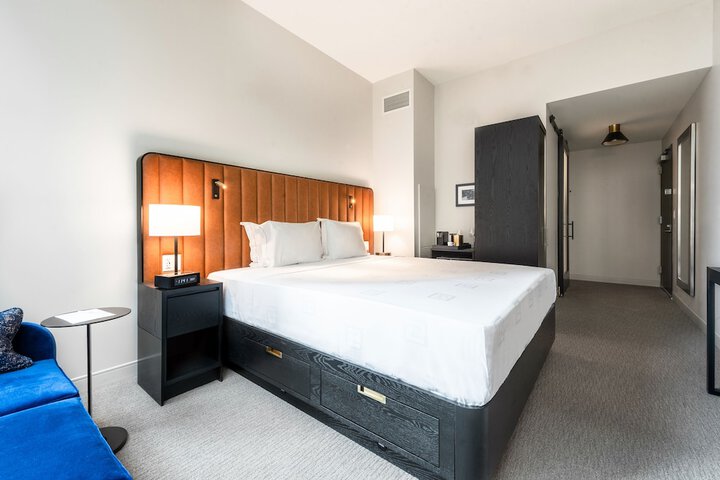 Room 26 of 45